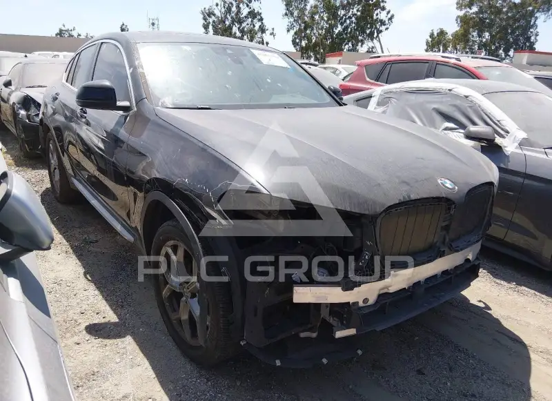 2022 BMW X4 photo