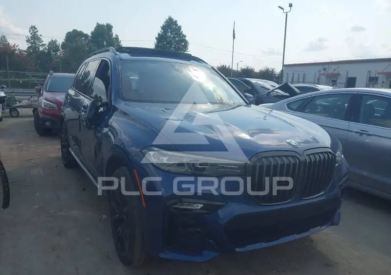 2022 BMW X7 photo