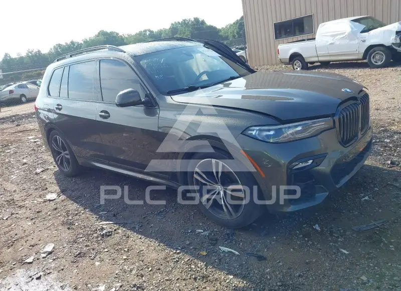 2022 BMW X7 photo