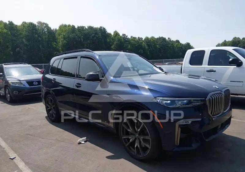 2022 BMW X7 photo