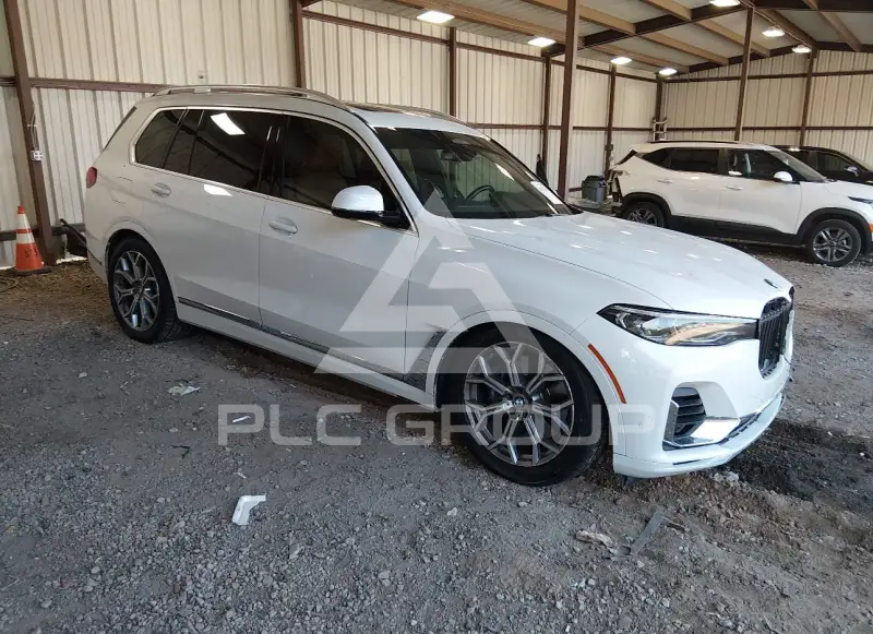 2022 BMW X7 фото