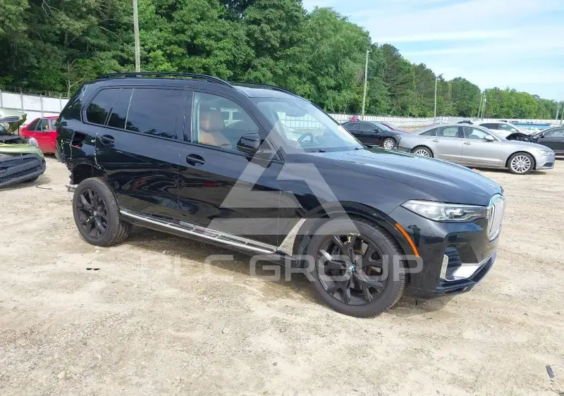 2022 BMW X7 фото