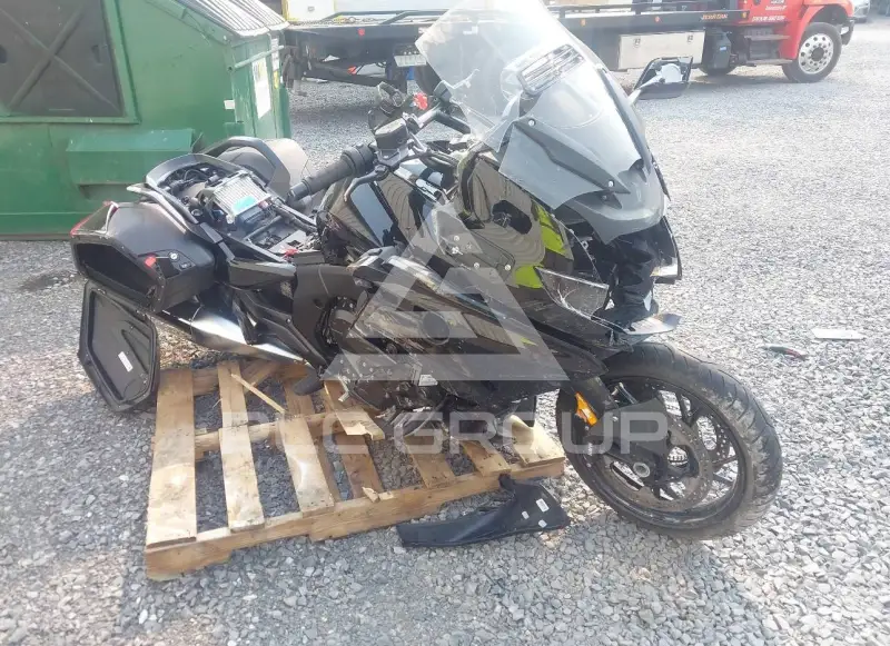 2022 BMW K1600 photo