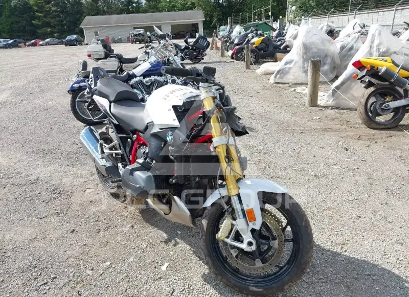 2022 BMW R1250 photo