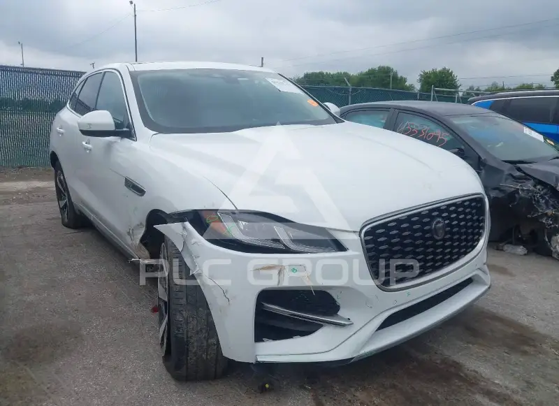2022 Jaguar F-PACE photo