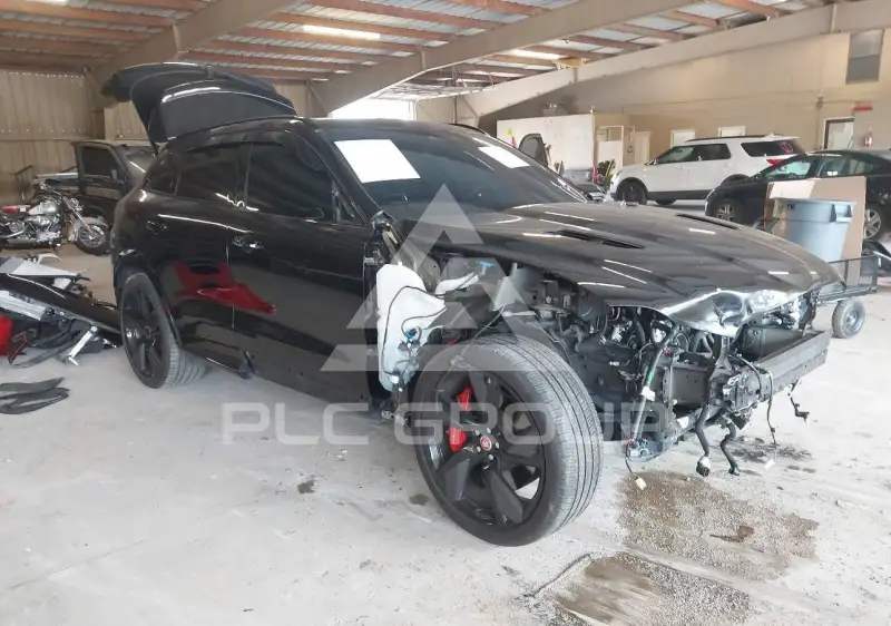 2022 Jaguar F-PACE photo