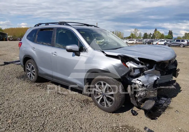 2022 Subaru Forester фото
