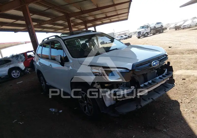 2022 Subaru Forester photo