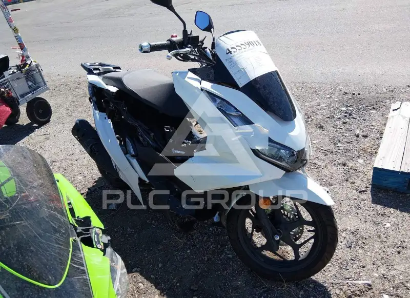 2022 Honda PCX фото