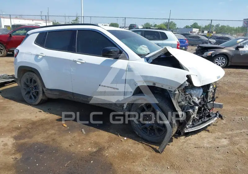 2022 Jeep COMPASS photo