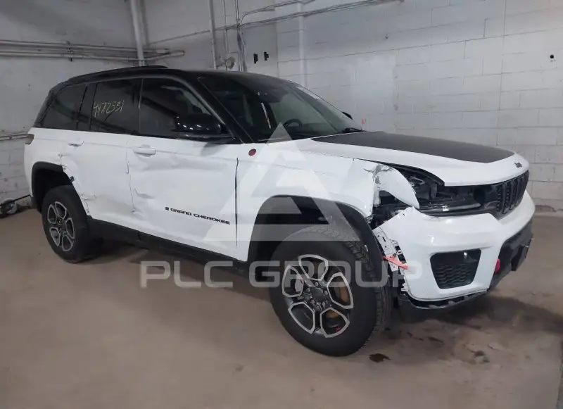 2022 Jeep Grand Cherokee photo