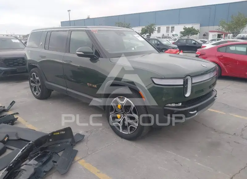 2022 Rivian R1S фото