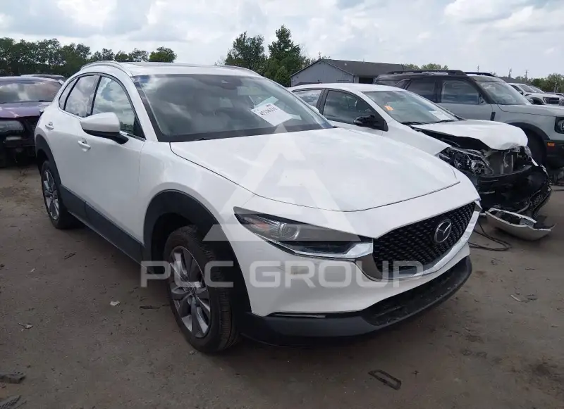 2022 Mazda CX-30 photo