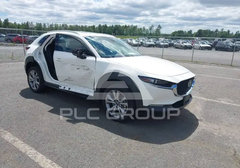 2022 Mazda CX-30 photo