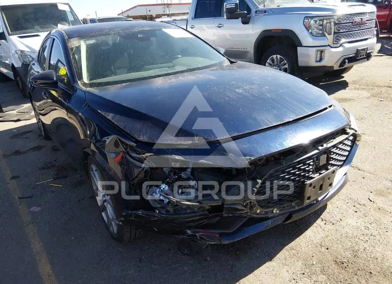 2022 Mazda 3 photo
