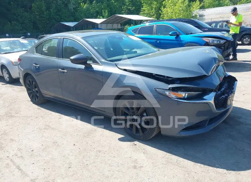 2022 Mazda 3 photo