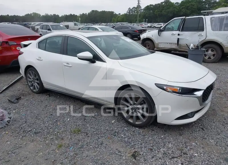 2022 Mazda 3 photo