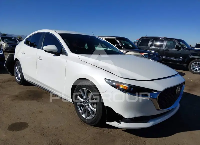 2022 Mazda 3 фото