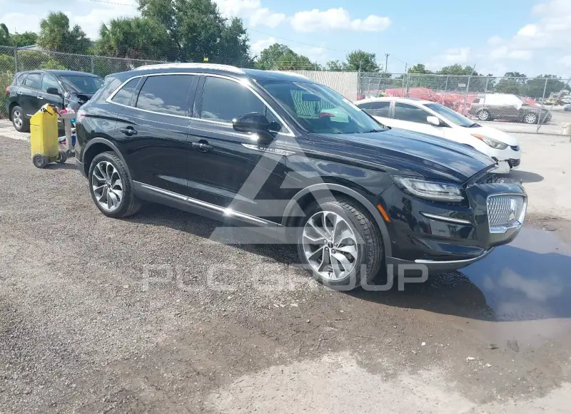 2022 Lincoln NAUTILUS photo