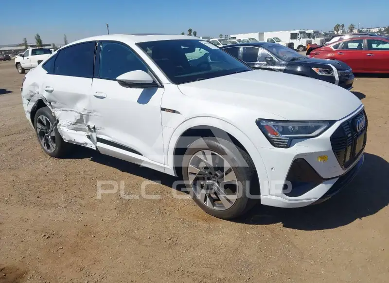2022 Audi E-TRON фото