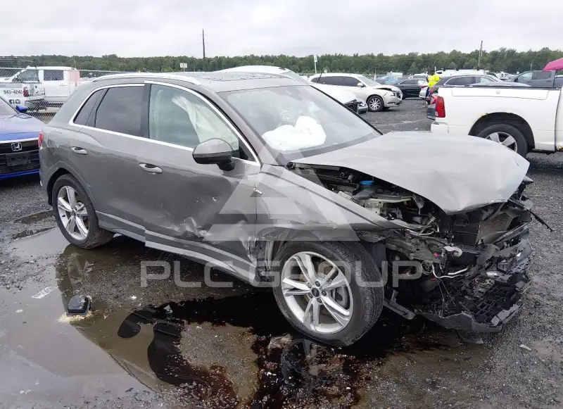 2022 Audi Q3 фото