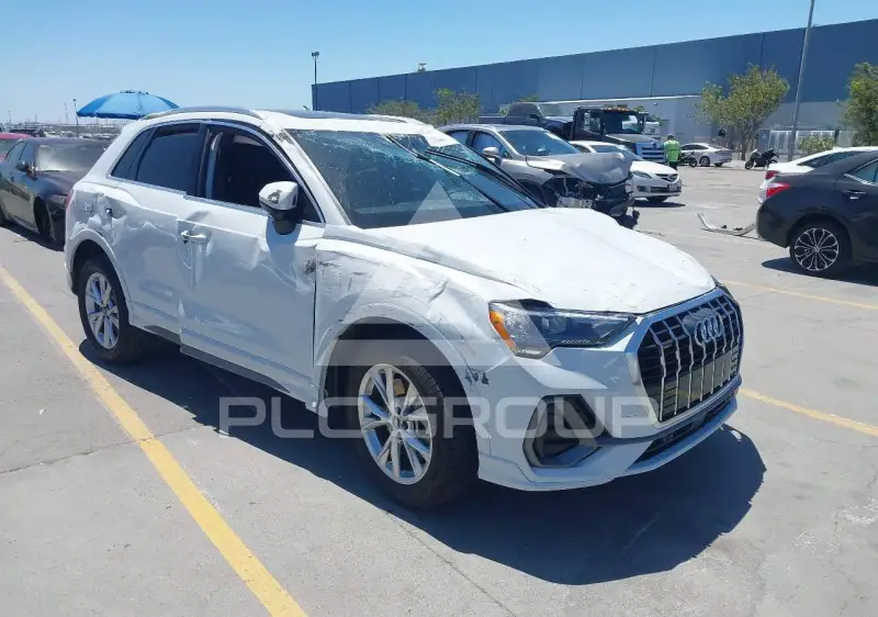 2022 Audi Q3 фото