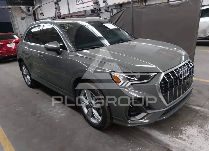 2022 Audi Q3 фото