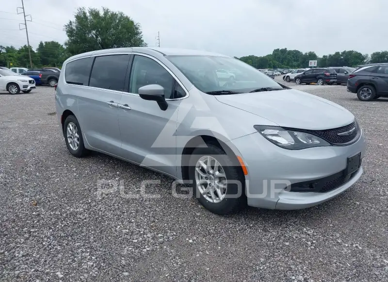 2022 Chrysler VOYAGER фото
