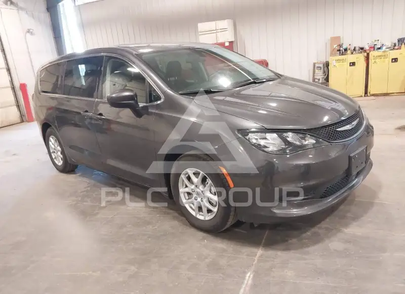 2022 Chrysler VOYAGER фото