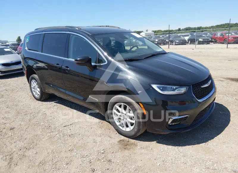 2022 Chrysler PACIFICA photo