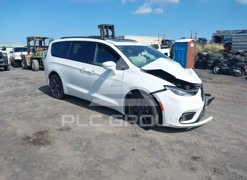 2022 Chrysler PACIFICA photo