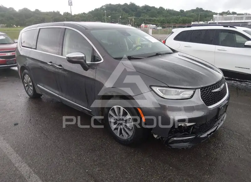 2022 Chrysler PACIFICA photo