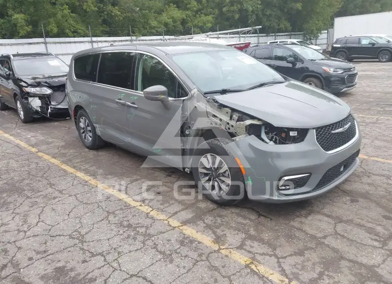 2022 Chrysler PACIFICA фото