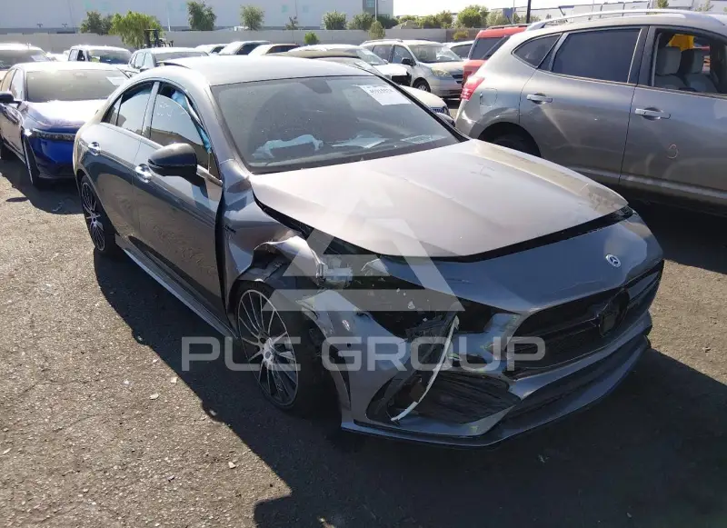 2022 Mercedes Benz CLA 35 AMG фото