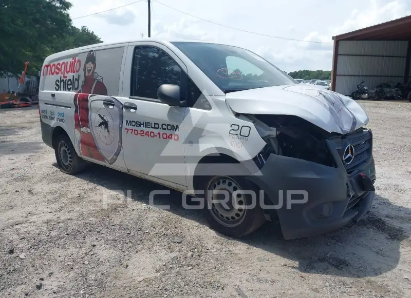 2022 Mercedes Benz METRIS photo