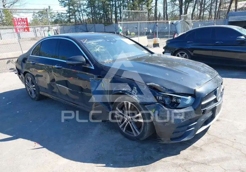 2022 Mercedes Benz E 350 фото