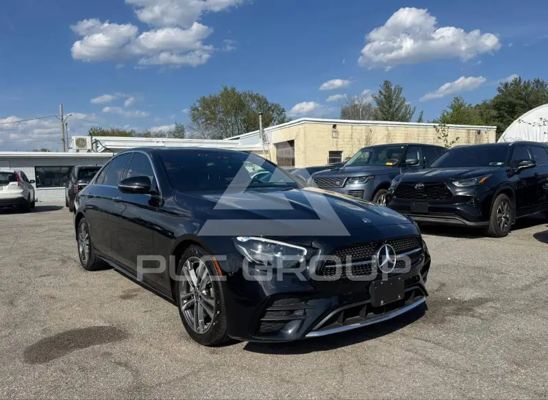 2022 Mercedes Benz E 350 photo