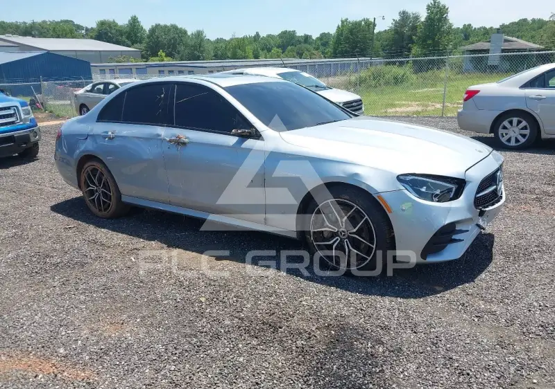 2022 Mercedes Benz E 350 фото