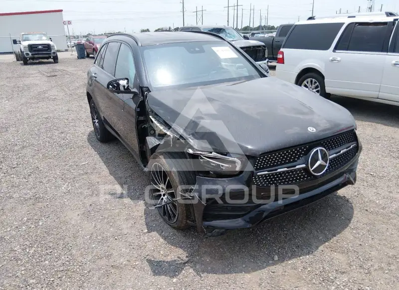 2022 Mercedes Benz GLC 300 фото