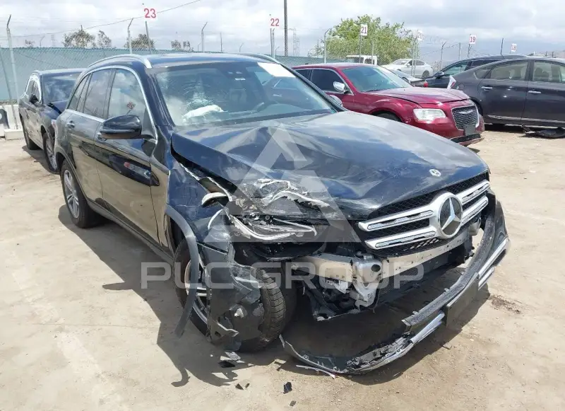 2022 Mercedes Benz GLC 300 фото