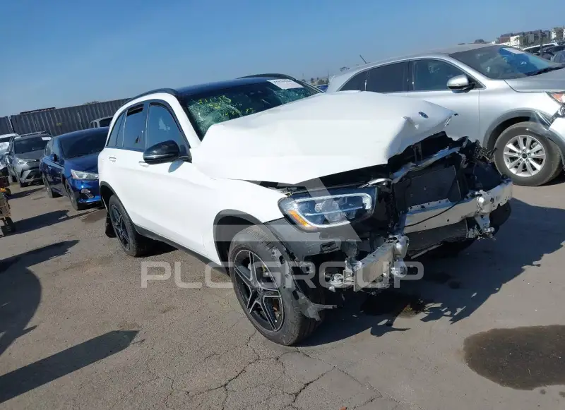 2022 Mercedes Benz GLC 300 фото