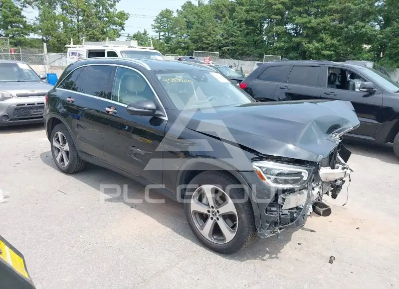 2022 Mercedes Benz GLC 300 фото