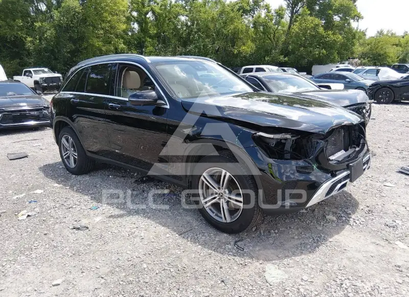2022 Mercedes Benz GLC 300 фото