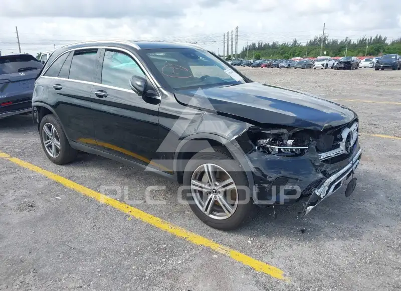 2022 Mercedes Benz GLC 300 фото