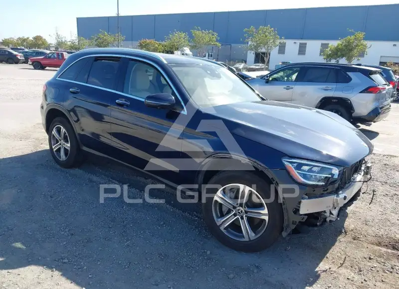 2022 Mercedes Benz GLC 300 photo