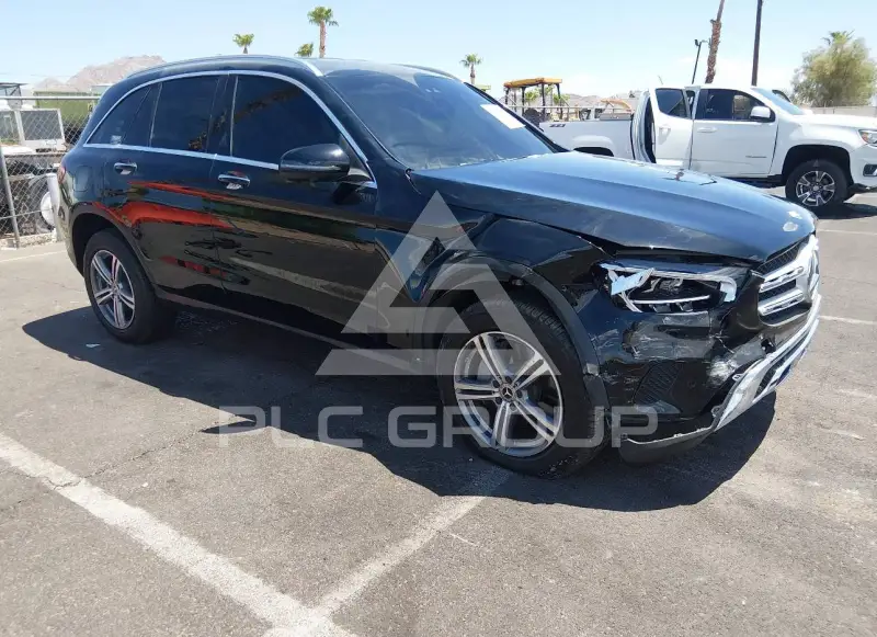 2022 Mercedes Benz GLC 300 фото