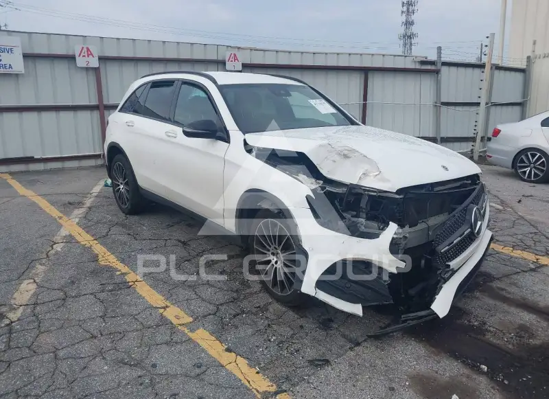 2022 Mercedes Benz GLC 300 фото