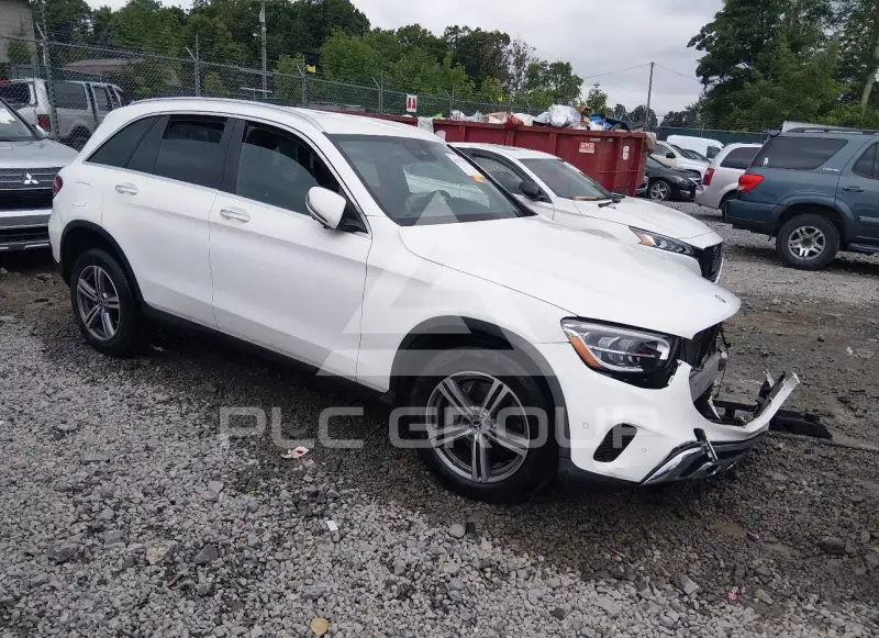 2022 Mercedes Benz GLC 300 фото