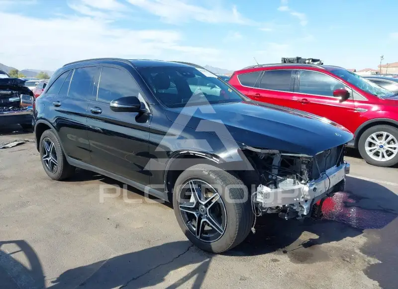 2022 Mercedes Benz GLC 300 фото