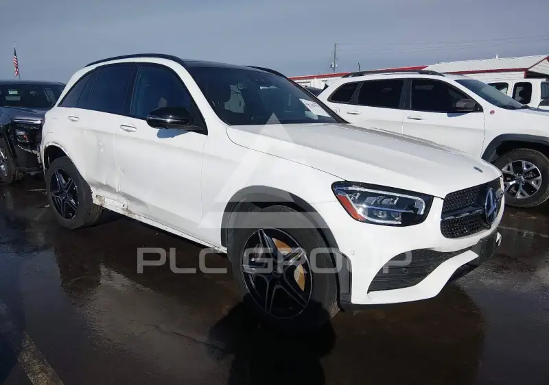 2022 Mercedes Benz GLC 300 фото